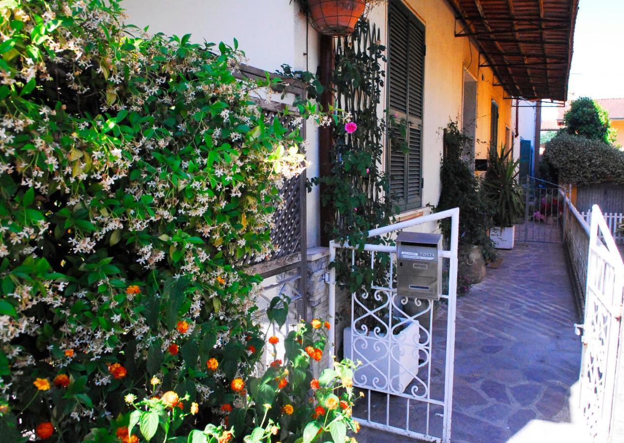 Hotel La Pergola Private Parking Vezzano Ligure Exterior foto
