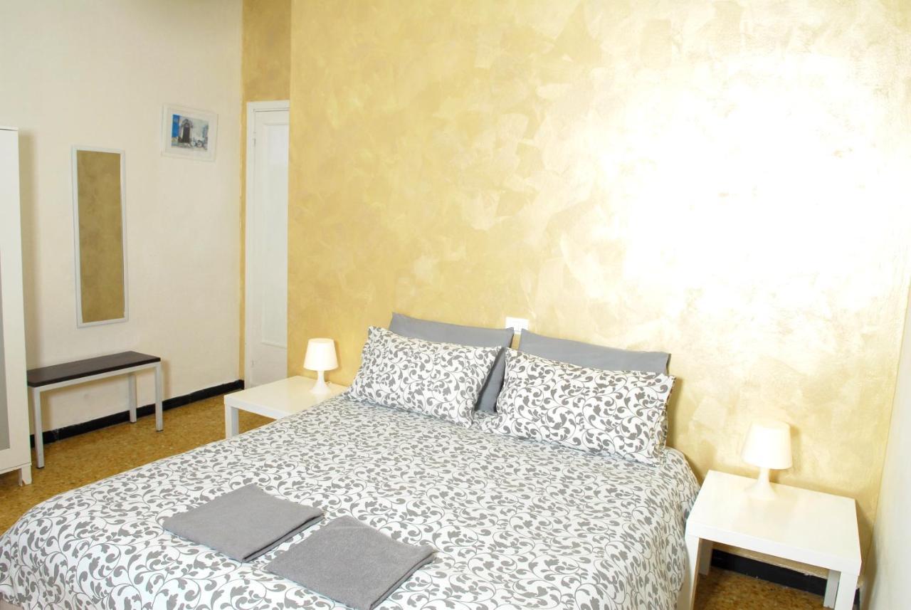 Hotel La Pergola Private Parking Vezzano Ligure Exterior foto