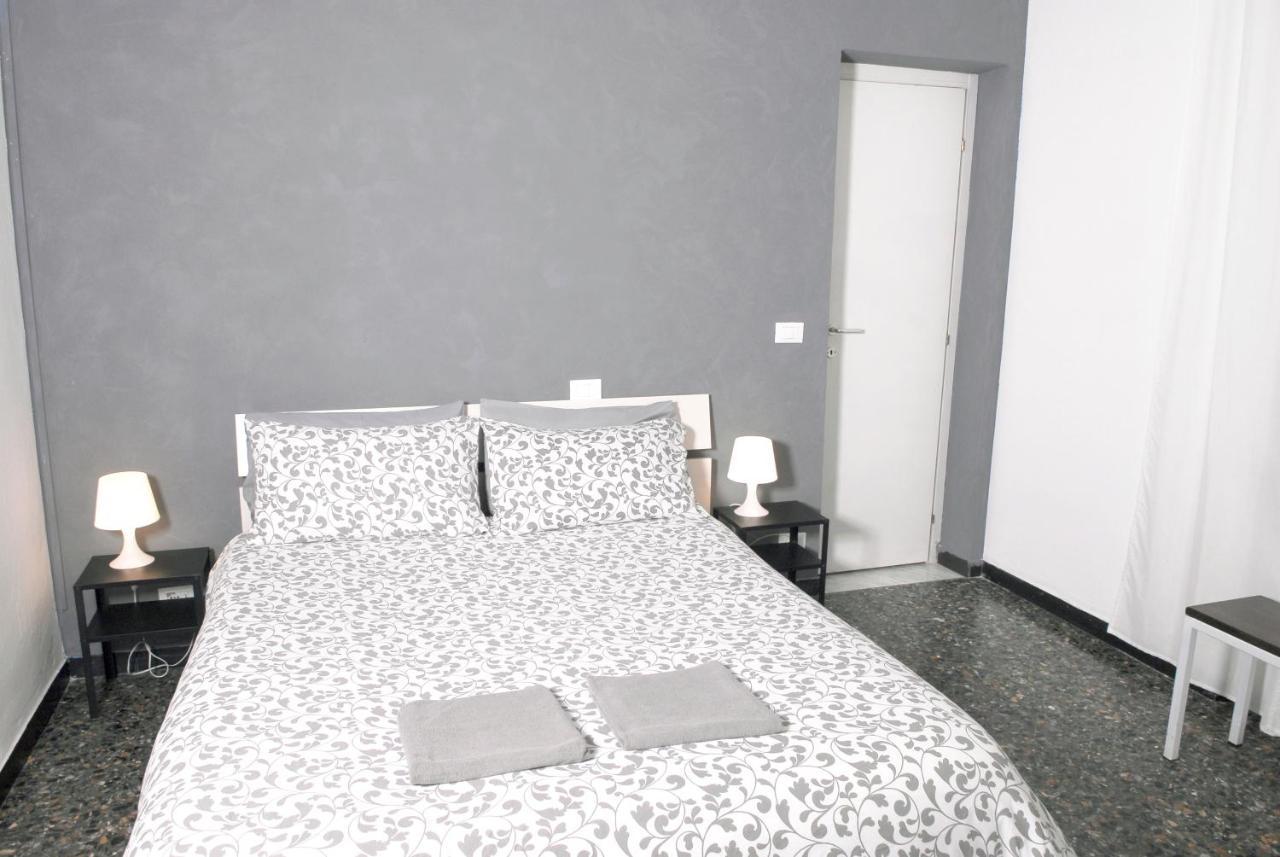 Hotel La Pergola Private Parking Vezzano Ligure Exterior foto