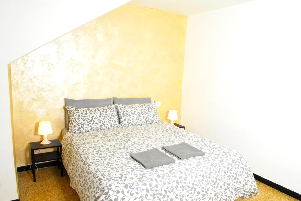 Hotel La Pergola Private Parking Vezzano Ligure Exterior foto