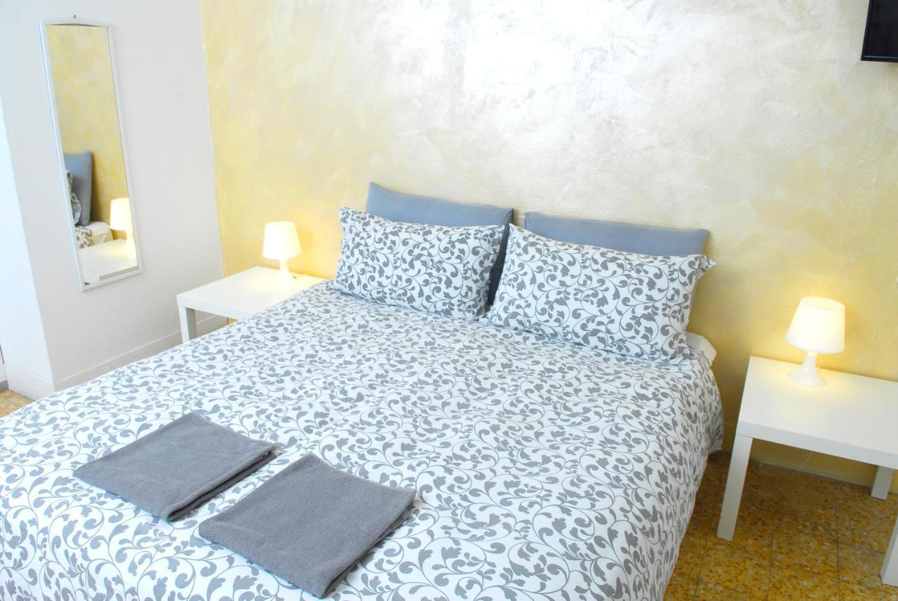 Hotel La Pergola Private Parking Vezzano Ligure Exterior foto