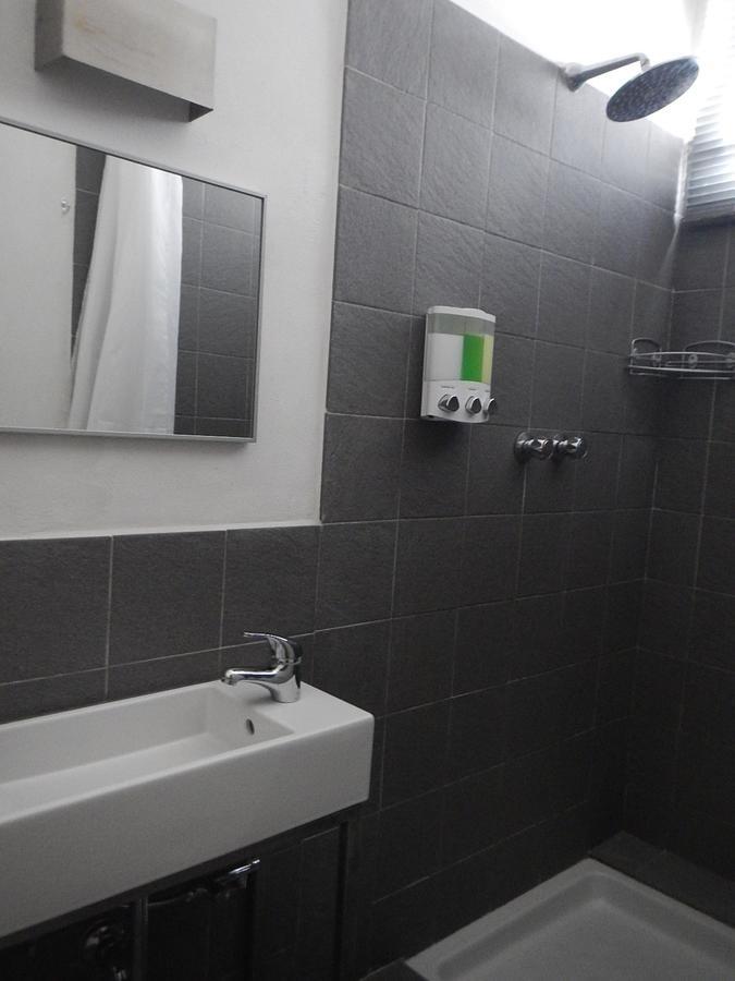 Hotel La Pergola Private Parking Vezzano Ligure Exterior foto